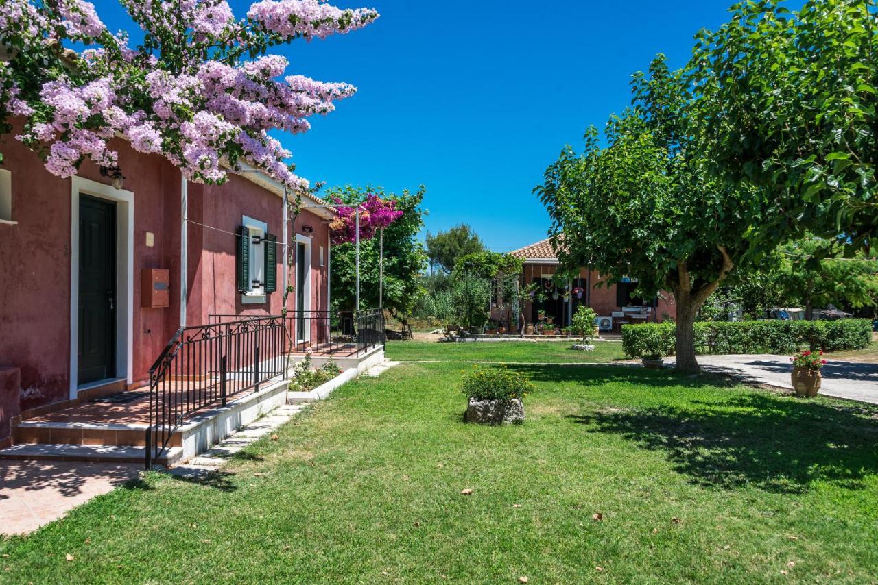 Nemorosa Holiday Houses Méson Yerakaríon Exterior photo