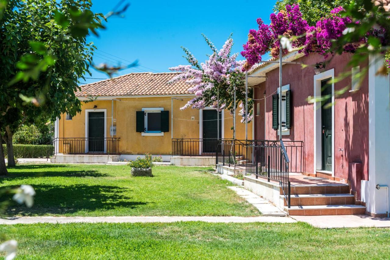 Nemorosa Holiday Houses Méson Yerakaríon Exterior photo