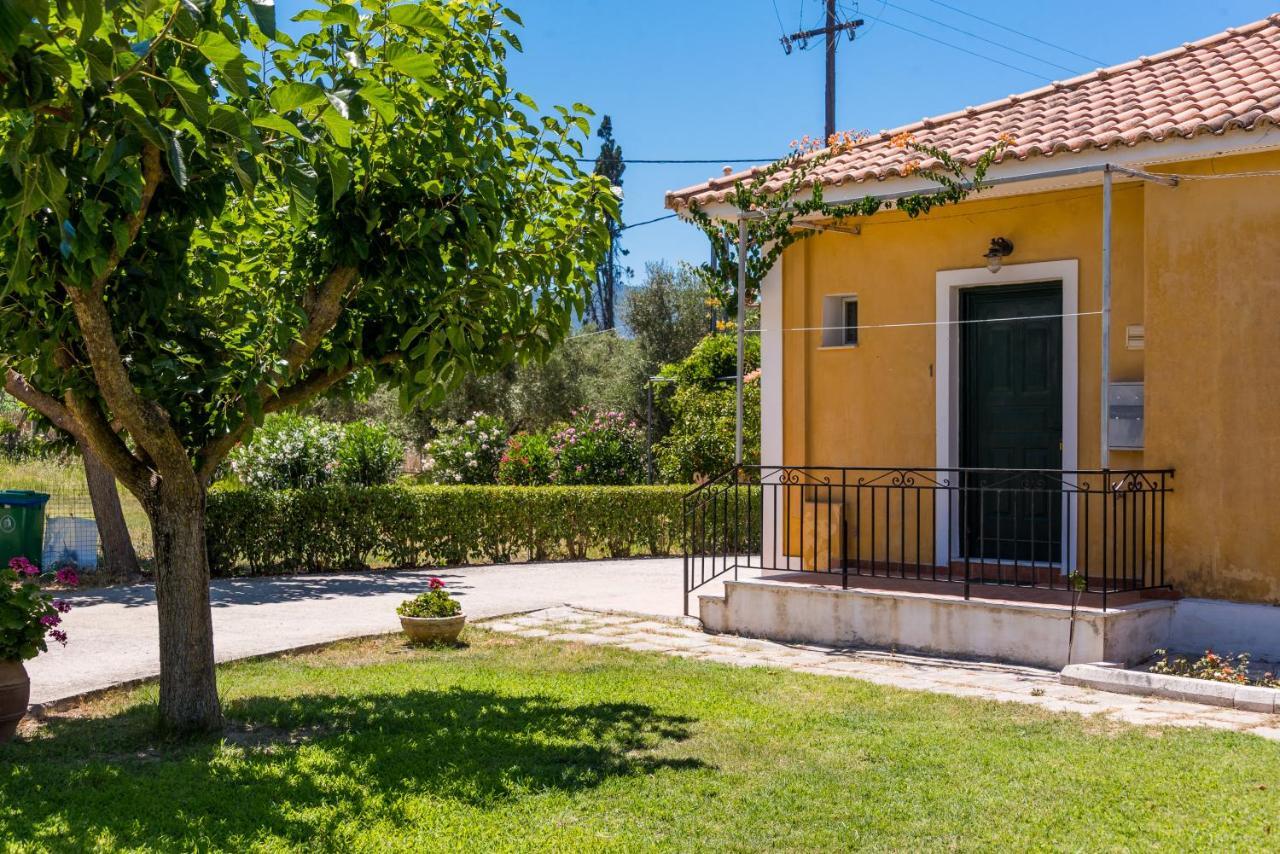 Nemorosa Holiday Houses Méson Yerakaríon Exterior photo